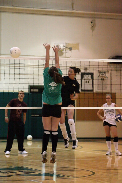 0502 VHS Volleyball practice 083007