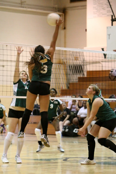 2509_Volleyball_v_Charles_Wright_091107