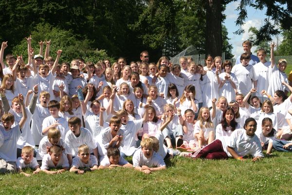 8897 5gr Graduation 2005