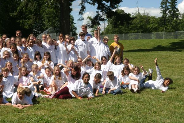 8898 5gr Graduation 2005