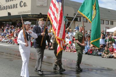 9512 Festival 05 Parade1