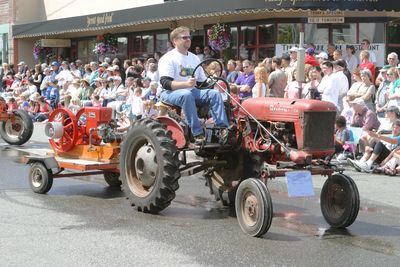 9544 Festival 05 Parade1