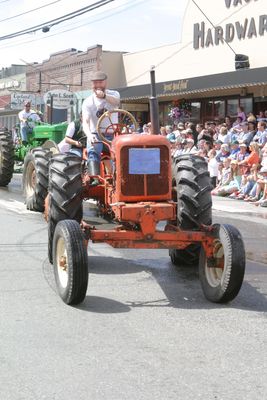 9545 Festival 05 Parade1