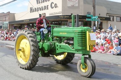 9549 Festival 05 Parade1