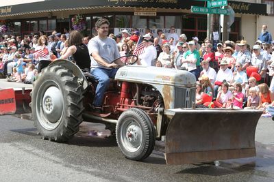 9554 Festival 05 Parade1