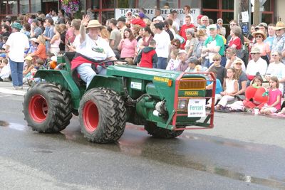 9562 Festival 05 Parade1