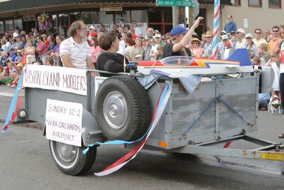 9617 Festival 05 Parade1