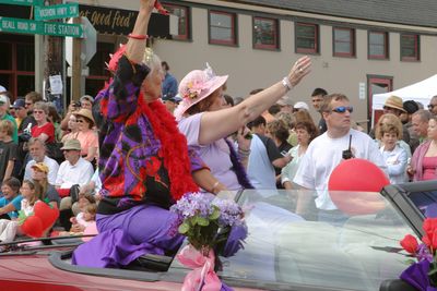 9626 Festival 05 Parade1