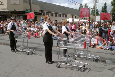 9657 Festival 05 Parade2