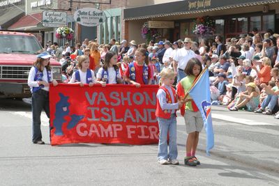 9665 Festival 05 Parade2