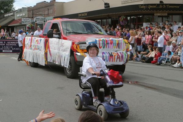 9701 Festival 05 Parade2