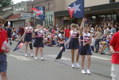 9705 Festival 05 Parade2