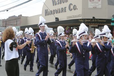 9710 Festival 05 Parade2