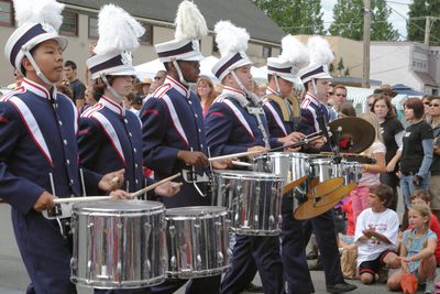 9716 Festival 05 Parade2