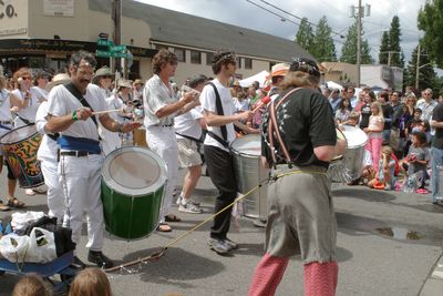 9735 Festival 05 Parade2