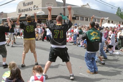 9749 Festival 05 Parade2