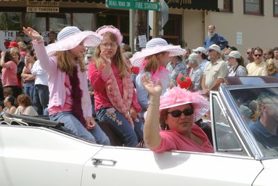 9761 Festival 05 Parade2