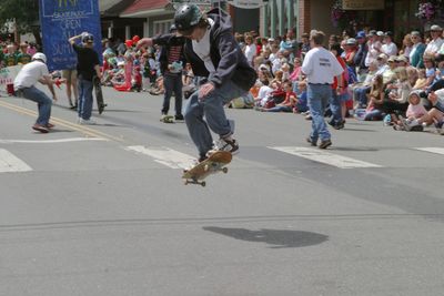 9775 Festival 05 Parade2