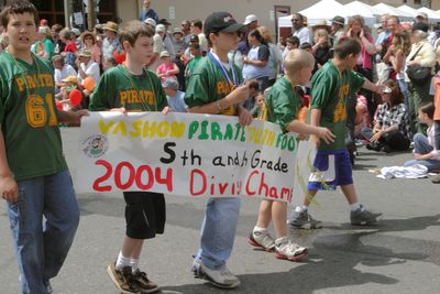 9781 Festival 05 Parade2