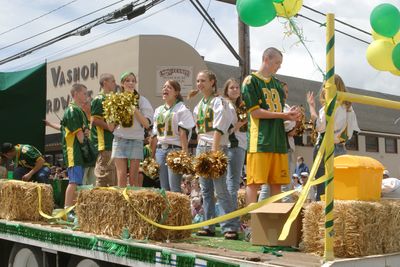 9794 Festival 05 Parade2