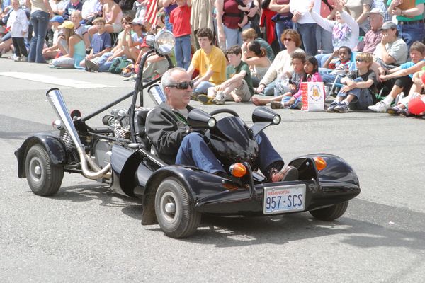 9800 Festival 05 Parade2