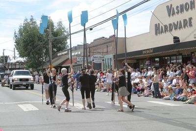 9809 Festival 05 Parade2