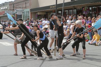 9812 Festival 05 Parade2