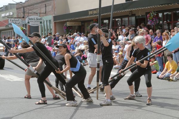 9812 Festival 05 Parade2