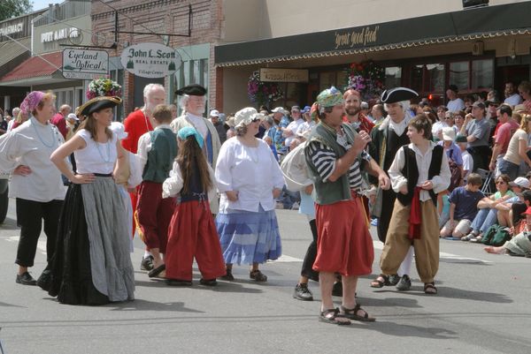 9829 Festival 05 Parade2
