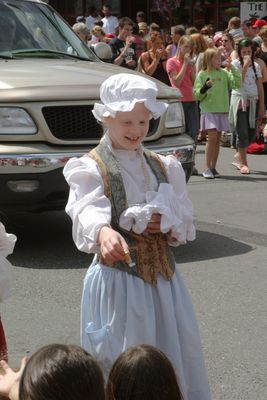 9839 Festival 05 Parade2