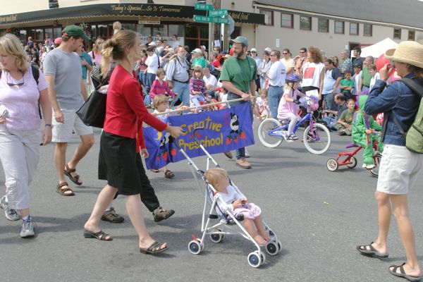 9465 Festival 05 Kids Parade