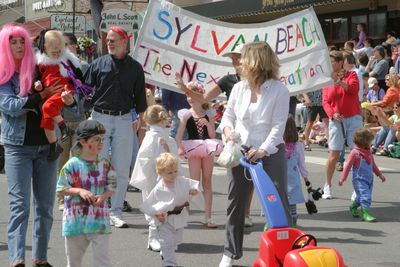 9483 Festival 05 Kids Parade