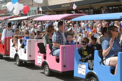 9496 Festival 05 Kids Parade