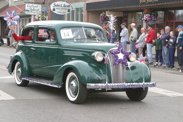 0716 Festival 05 Car Parade