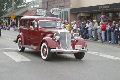 0732 Festival 05 Car Parade