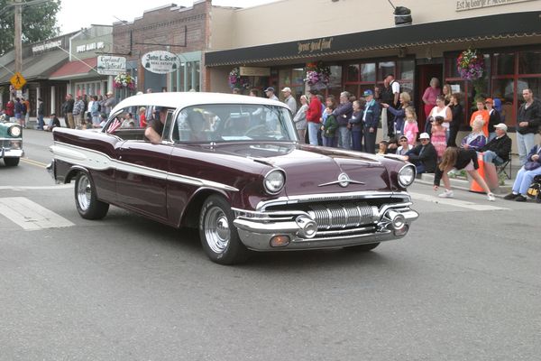 0745 Festival 05 Car Parade