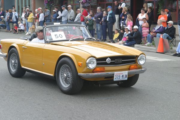 0749 Festival 05 Car Parade