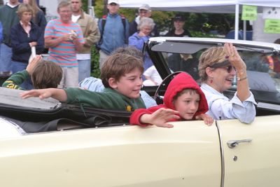 0753 Festival 05 Car Parade