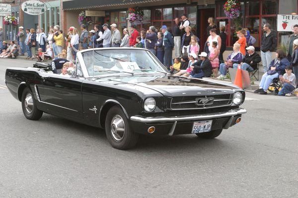 0758 Festival 05 Car Parade