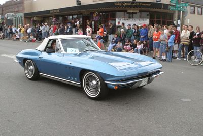 0760 Festival 05 Car Parade