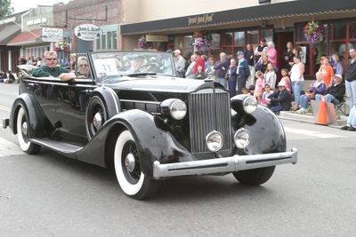 0773 Festival 05 Car Parade