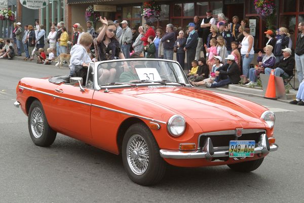 0777 Festival 05 Car Parade