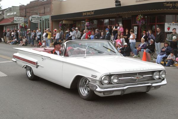 0781 Festival 05 Car Parade