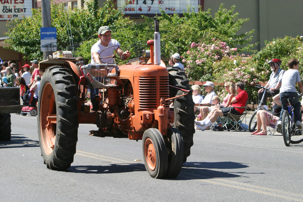 19124 Grand Parade