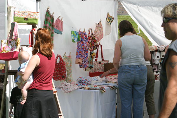 19834 Saturday Festival Scenes