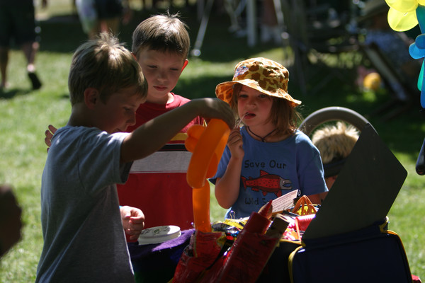 19854 Saturday Festival Scenes