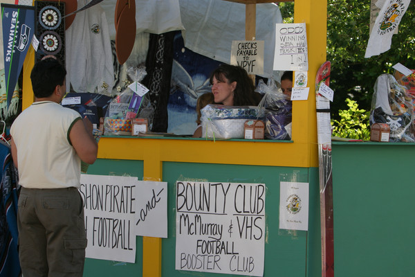 20134 Saturday Festival Scenes