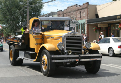 20431 Classic Car Parade