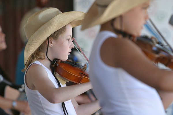 21109 Just Fiddlin Round