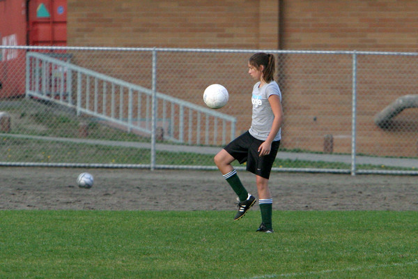 1882_McM_Boys_Soccer_v_Seattle_Chr_10232006